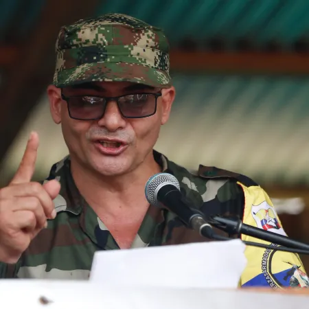 FARC divididas: Mordisco intensifica ataques mientras Calarcá busca diálogo con Petro