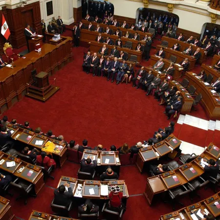Perú: el Congreso aprueba una ley que podría liberar a violadores de derechos humanos