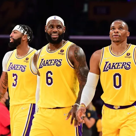 El fin de una era en la NBA: la familia Buss vendió los Lakers por una impactante cifra