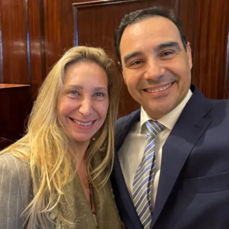 Corrientes se calienta: pulseada entre Karina Milei y Valdés por la gobernación