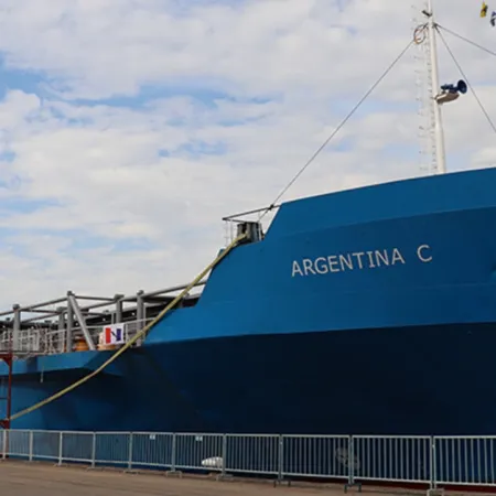 Preocupación en Defensur por exclusión de cadetes mercantes de la jura de la bandera