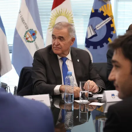 Jaldo bajó el tono y valoró la presencia de funcionarios de Milei en la reunión de los gobernadores