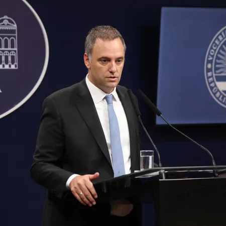 Adorni: "No hay ninguna definición sobre retenciones"