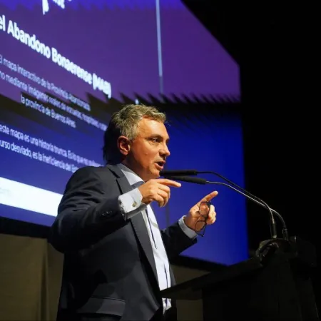 Sebastián Pareja: "No nos confundamos; quizás hoy uno juega de '9' y después va al banco"