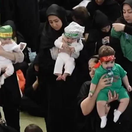 Teherán alza a sus bebés: la ceremonia de Ali Asghar y la épica del martirio