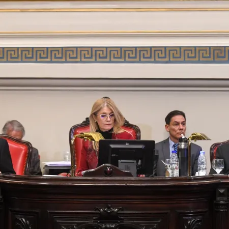 Polémica por el desempate de Verónica Magario: quieren repetir la votación por un insólito olvido