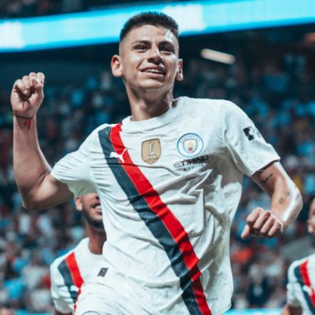 Y un día se despertó el City: 6-0 con goles de Haaland y el Diablito Etcheverry