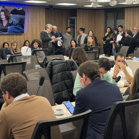 Reunión polémica pero sin definiciones de la comisión investigadora de $Libra