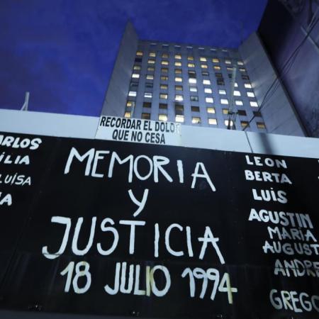 Juicio en ausencia por atentado en la AMIA