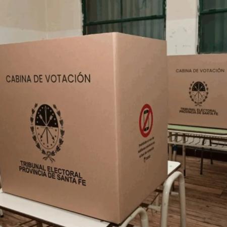 Santa Fe elige intendentes y concejales en una jornada marcada por la boleta única