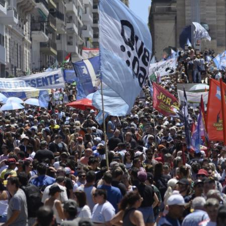 La Justicia frena el DNU de Milei que restringía el derecho a huelga