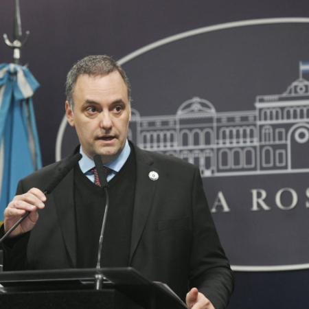 El Gobierno redefine las residencias médicas y prioriza a quienes estudiaron en Argentina