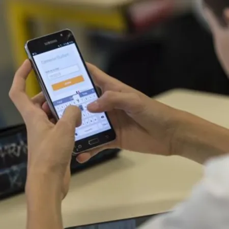 Avanzó un proyecto clave por el uso de los celulares en las escuelas bonaerenses