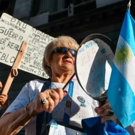 Duro golpe para el Gobierno: el próximo jueves podría aprobarse el aumento a jubilados en el Senado