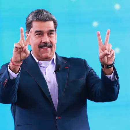 Venezuela inaugura la primera fábrica de municiones Kalashnikov en América