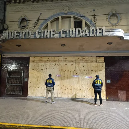 Rescataron a seis víctimas de trata en un cine para adultos de Ciudadela