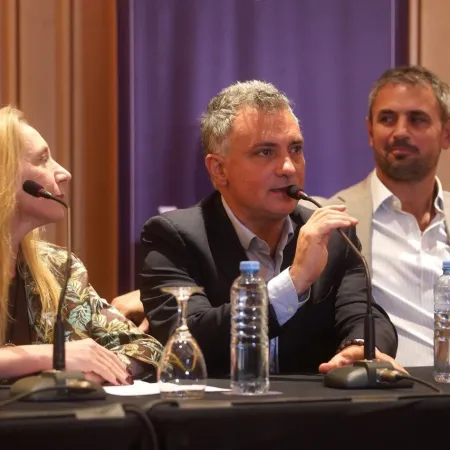 Alianza La Libertad Avanza se llamará el frente entre LLA y el PRO en PBA