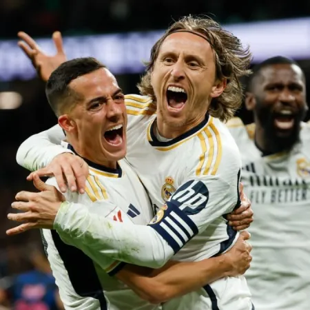 Después de la derrota, Luka Modric y Lucas Vázquez se despidieron del Real Madrid