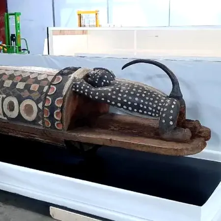 Djidji Ayôkwé: el tambor que vuelve a casa tras un siglo en Francia