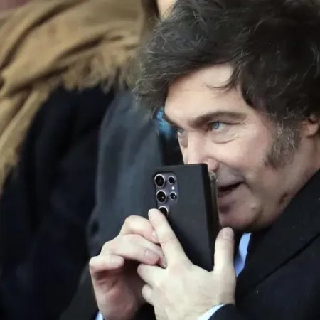 Golpe judicial a Milei: dictaminan que su cuenta de X es de uso oficial