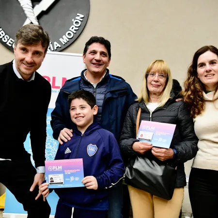Marinucci y Ghi entregaron más de 400 Pases Libres a vecinos de Morón
