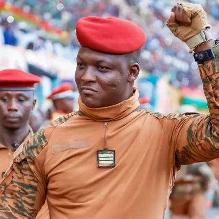 Ibrahim Traoré promete irrigación en Burkina Faso, pero no hay pruebas de las obras