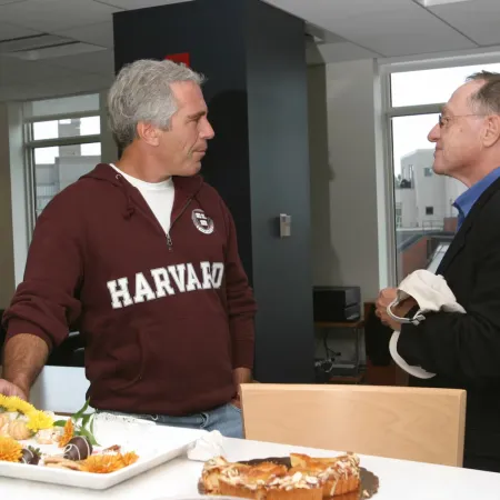 Alan Dershowitz y su pedido al Departamento de Justicia: ¿qué busca?