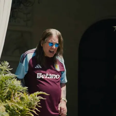 Ozzy Osbourne: su amor por el fútbol y un video con Dibu Martínez