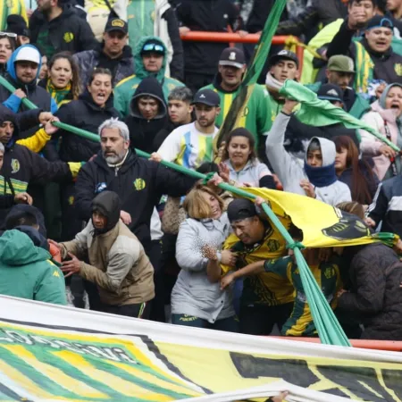 La barra brava de Aldosivi intentó dirimir su interna a cuchillazos
