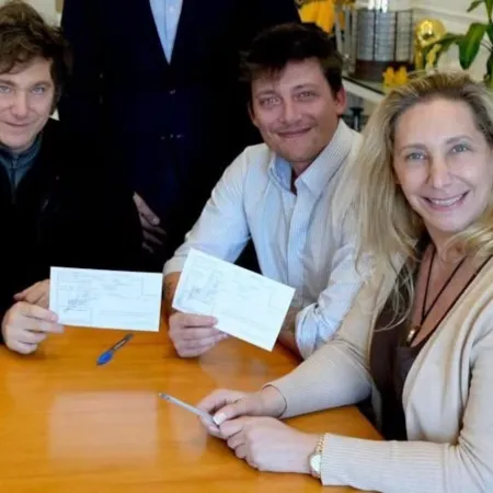 Karina Milei mueve las fichas y suma a Santiago Caputo a la campaña bonaerense