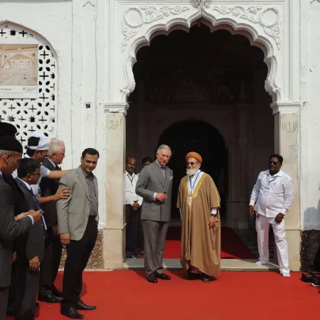 La apuesta de Carlos III por el islam que sacude a la monarquía