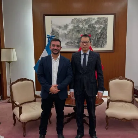 Lanús arma lazos con China: Balladares se reunió con el ministro Wang Xiaoxu