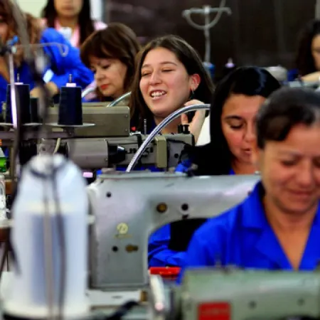 Gobierno chileno otorga bono para trabajadores formales: requisitos clave
