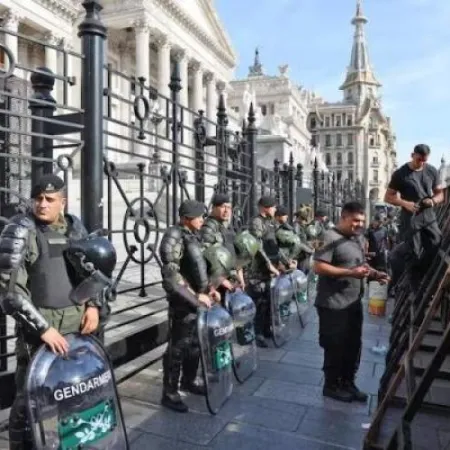 Villarruel defendió a las fuerzas de seguridad y apuntó contra el kirchnerismo