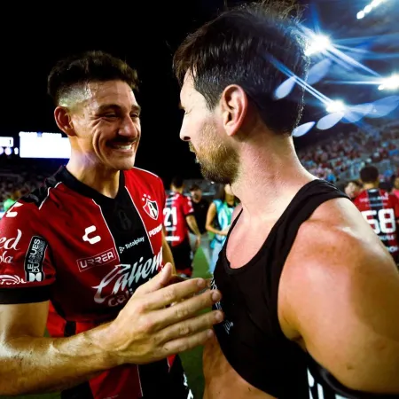 El tenso cruce entre Messi y Matías Cóccaro en el partido de Inter Miami y Atlas