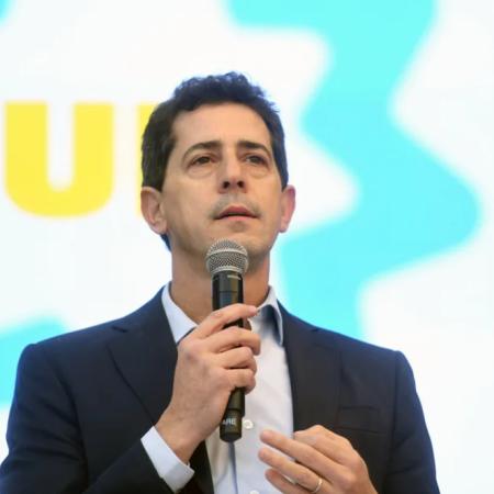 Wado de Pedro busca blindar AySA frente al avance privatizador de Milei