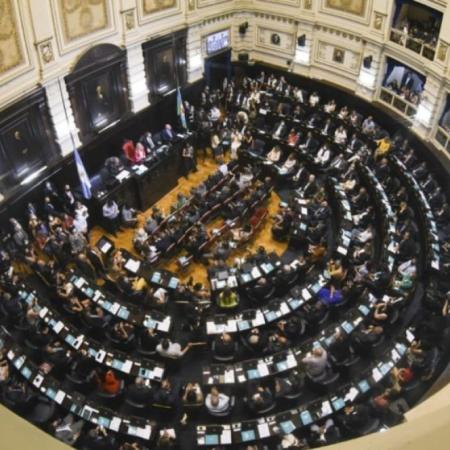 Fin de ciclo en la Legislatura bonaerense: 24 diputados y senadores deben dejar su banca