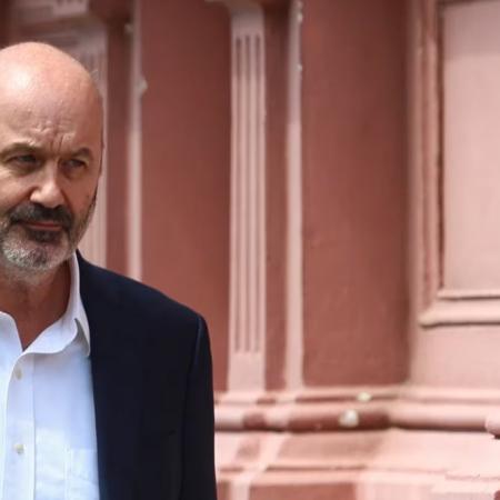 Sturzenegger tildó al Congreso de “infantil” y resaltó los despidos estatales