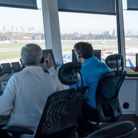 El Gobierno frenó el paro de controladores aéreos y el gremio va a la Justicia