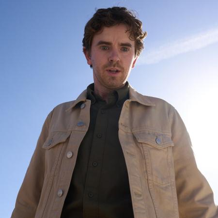 Así es The Assassin, la primera serie de Freddie Highmore tras su paso por The Good Doctor