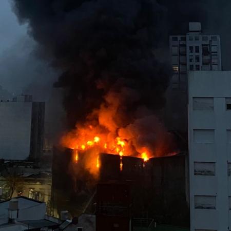 Incendio en depósito clausurado reaviva críticas a la inacción judicial