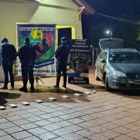 Interceptan un auto y secuestran cocaína valuada en más de 236 millones de pesos