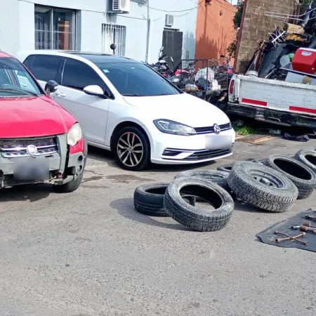 Video: una persecución con roba-ruedas que comenzó en Villa Lugano y terminó en Lomas de Zamora