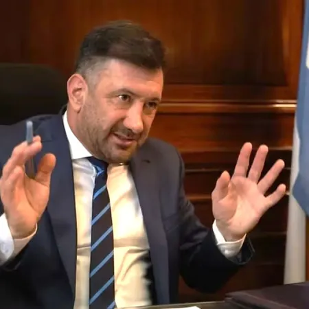 Desde Paraguay, Kueider denuncia una causa armada por Arroyo Salgado