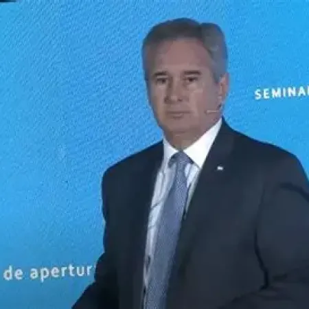 Funcionario económico alerta por el “riesgo kuka” y pide “poner bien el voto”
