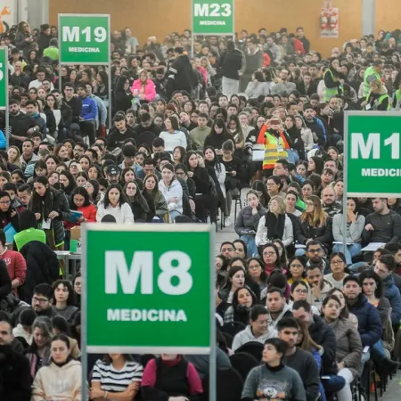Examen de residencias: el Gobierno denunció penalmente a los autores y cómplices