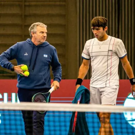 Javier Frana entrenará a Tomás Etcheverry tras protocolo de la AAT