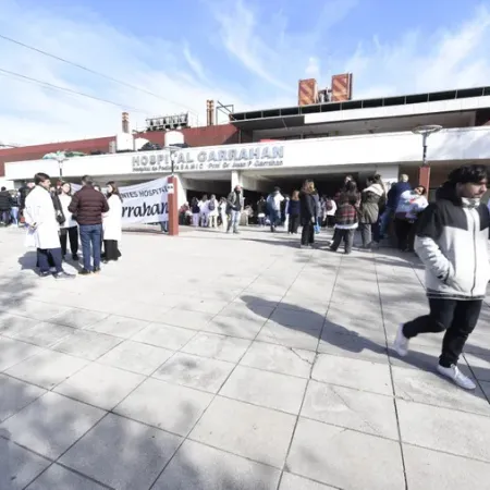 El cruce por los salarios en el Garrahan suma tensión entre el Gobierno y el Congreso