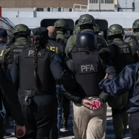 Extraditan a cuatro ciudadanos paraguayos acusados de homicidio y narcotráfico