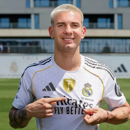 Mastantuono ya es merengue: “Llego al club más grande del mundo”